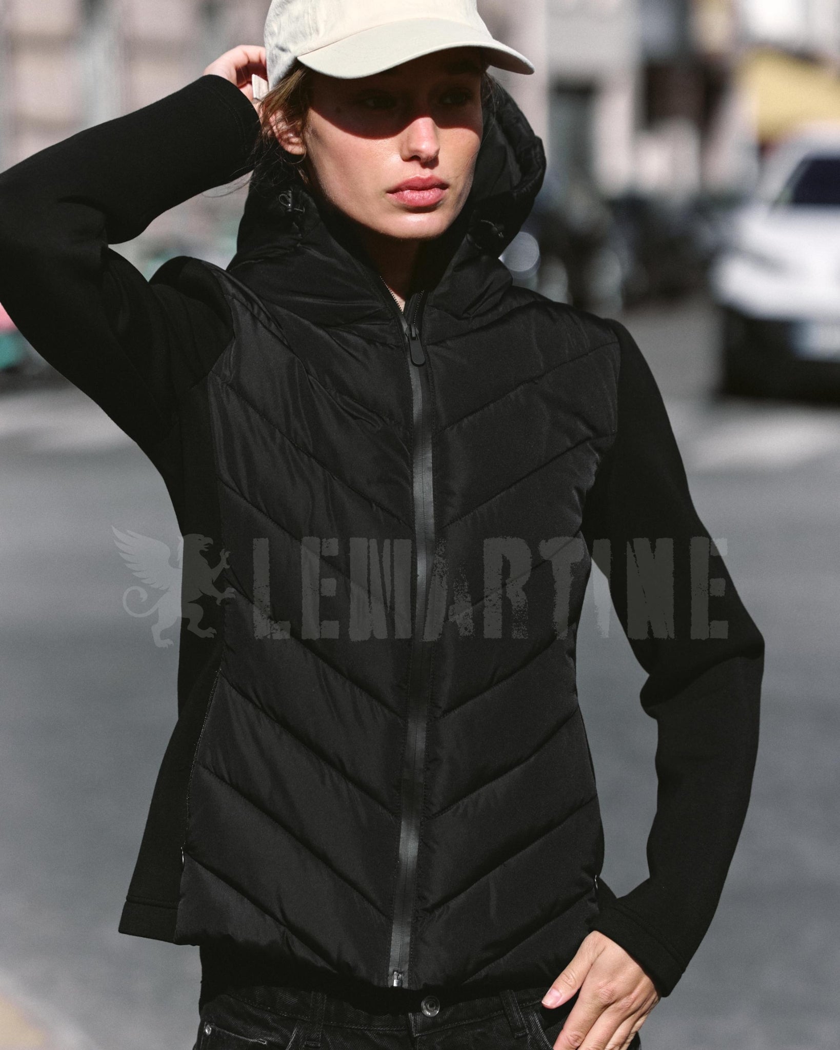 Jaqueta Acolchoada Feminina Preta Fahart | Lemartine